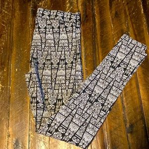 Victoria’s Secret Tribal Leggings